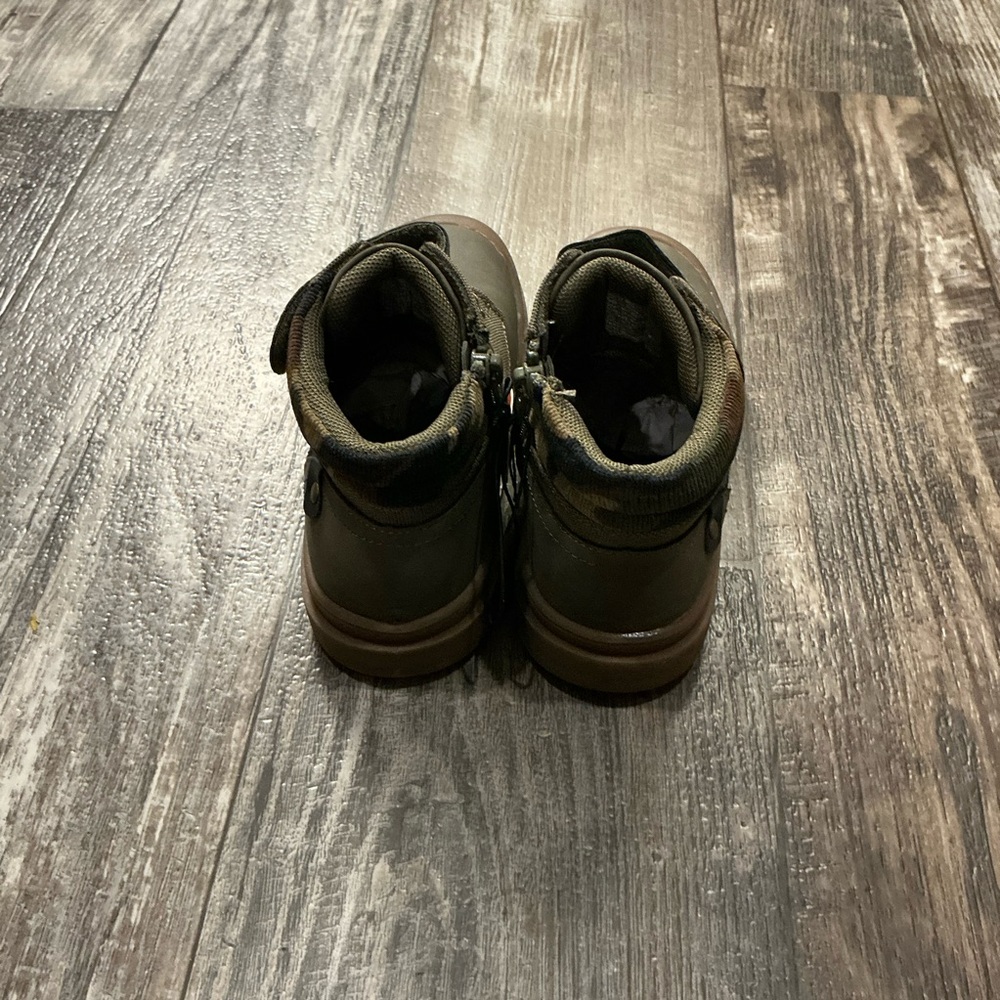 Jumping Beans Olive and Tan Kids Boots Size 11 - Picture 12 of 12